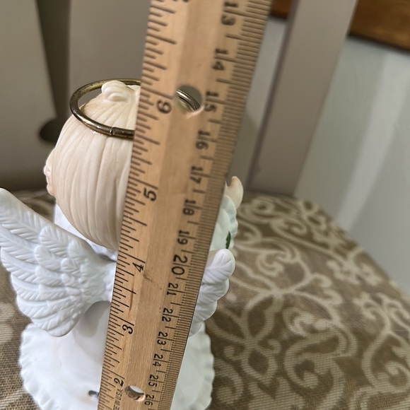 Enesco Ruth Morehead Holly Babes 1985 Angel Music Figurine My Favorite Things. - Picture 3 of 9